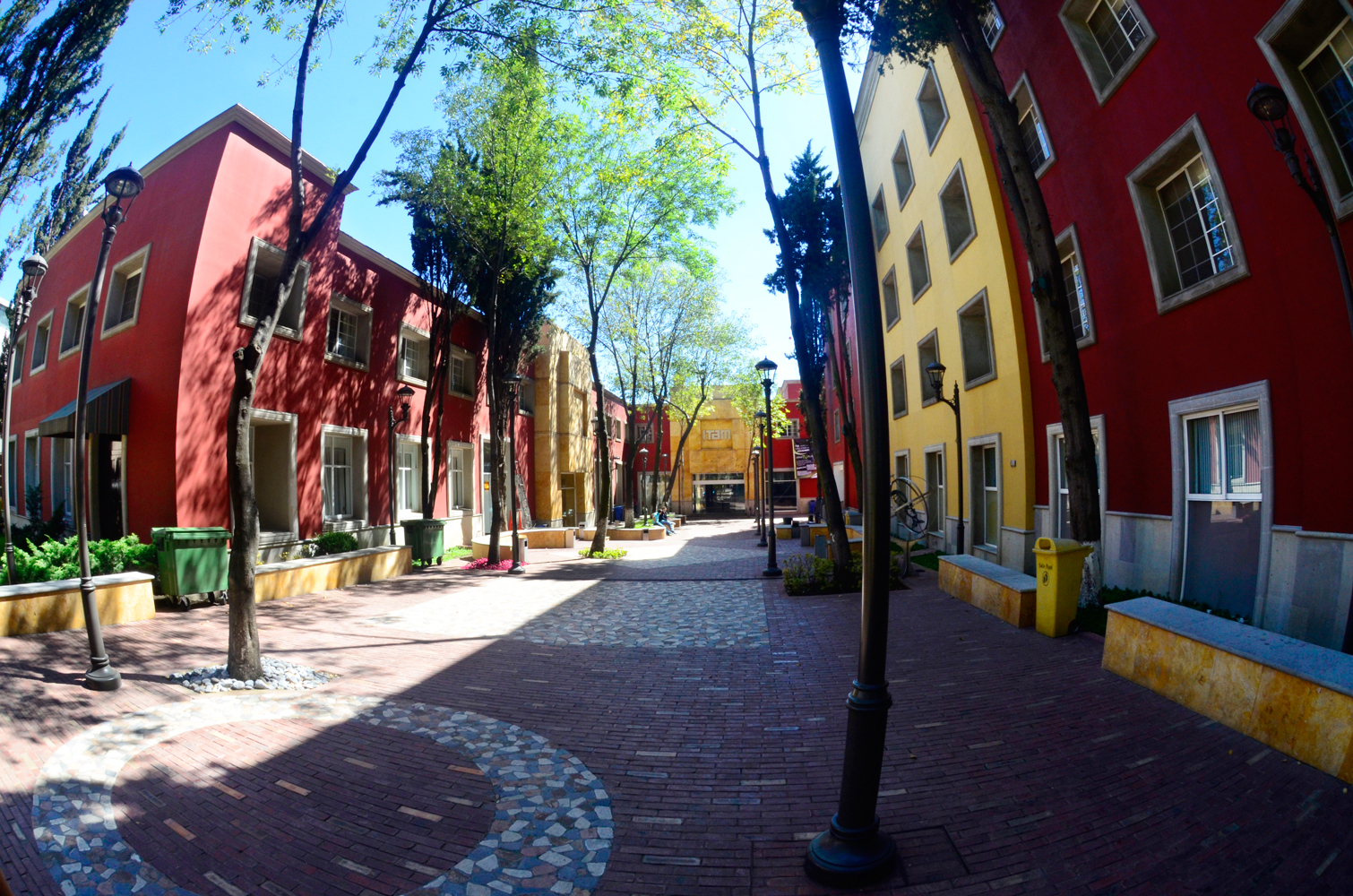 Plaza Roja, ITAM, campus Río Hondo